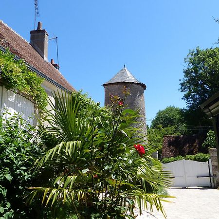 Gite De La Tour De Loire - 65 M2 Au Pied D'Une Tour De Gue Du 17Eme Siecle Мер Экстерьер фото