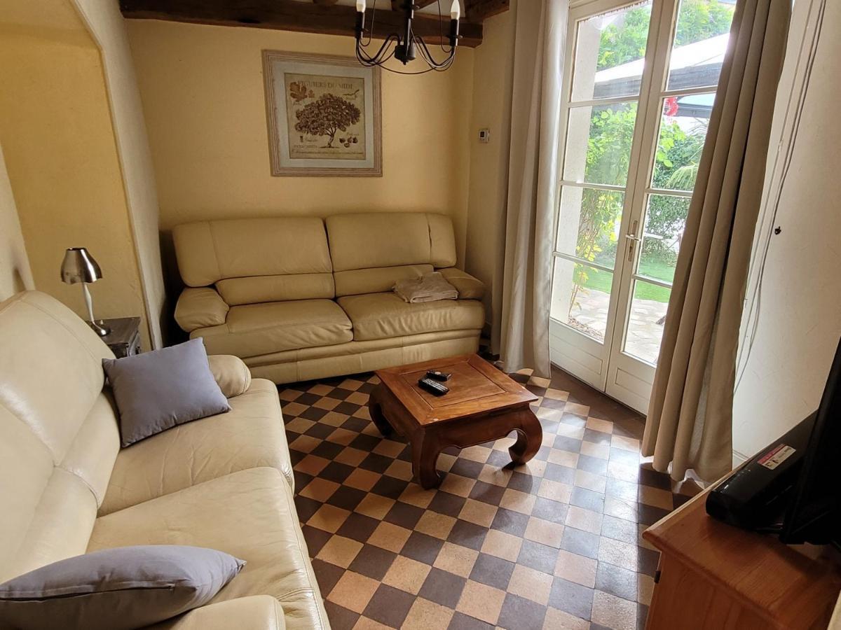 Gite De La Tour De Loire - 65 M2 Au Pied D'Une Tour De Gue Du 17Eme Siecle Мер Экстерьер фото
