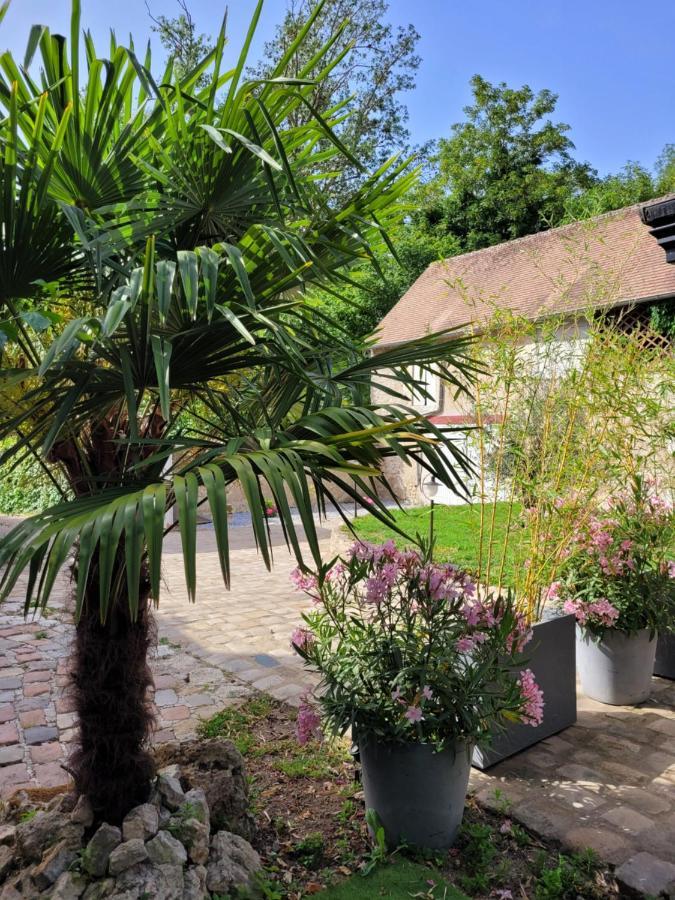Gite De La Tour De Loire - 65 M2 Au Pied D'Une Tour De Gue Du 17Eme Siecle Мер Экстерьер фото