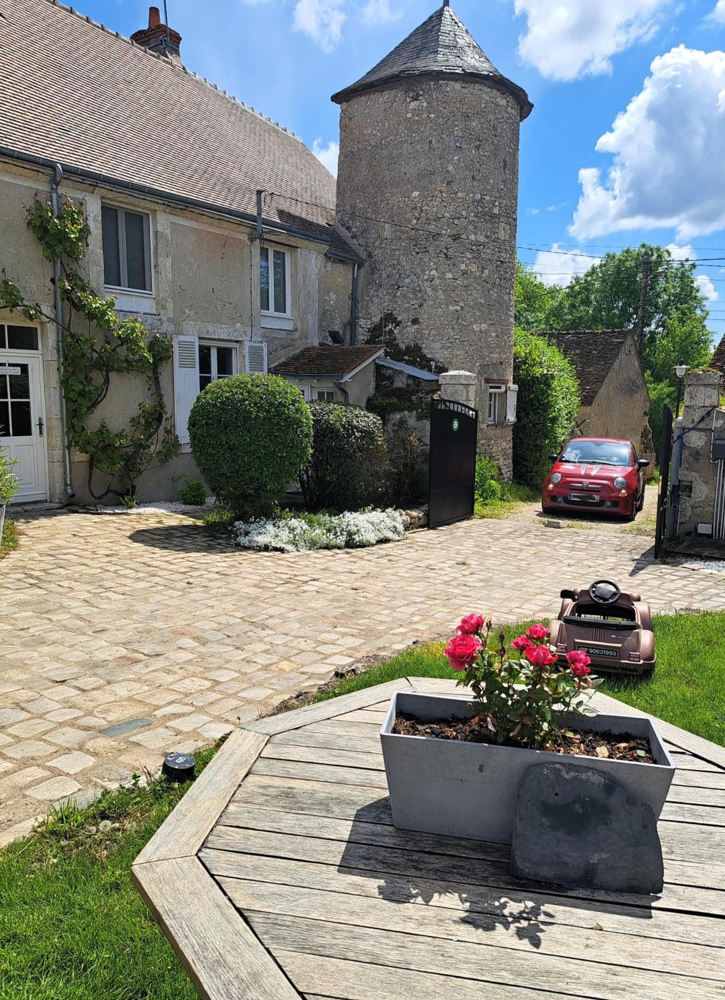 Gite De La Tour De Loire - 65 M2 Au Pied D'Une Tour De Gue Du 17Eme Siecle Мер Экстерьер фото