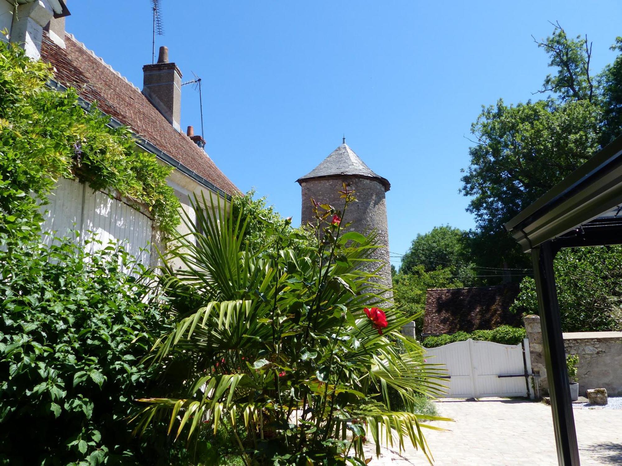 Gite De La Tour De Loire - 65 M2 Au Pied D'Une Tour De Gue Du 17Eme Siecle Мер Экстерьер фото