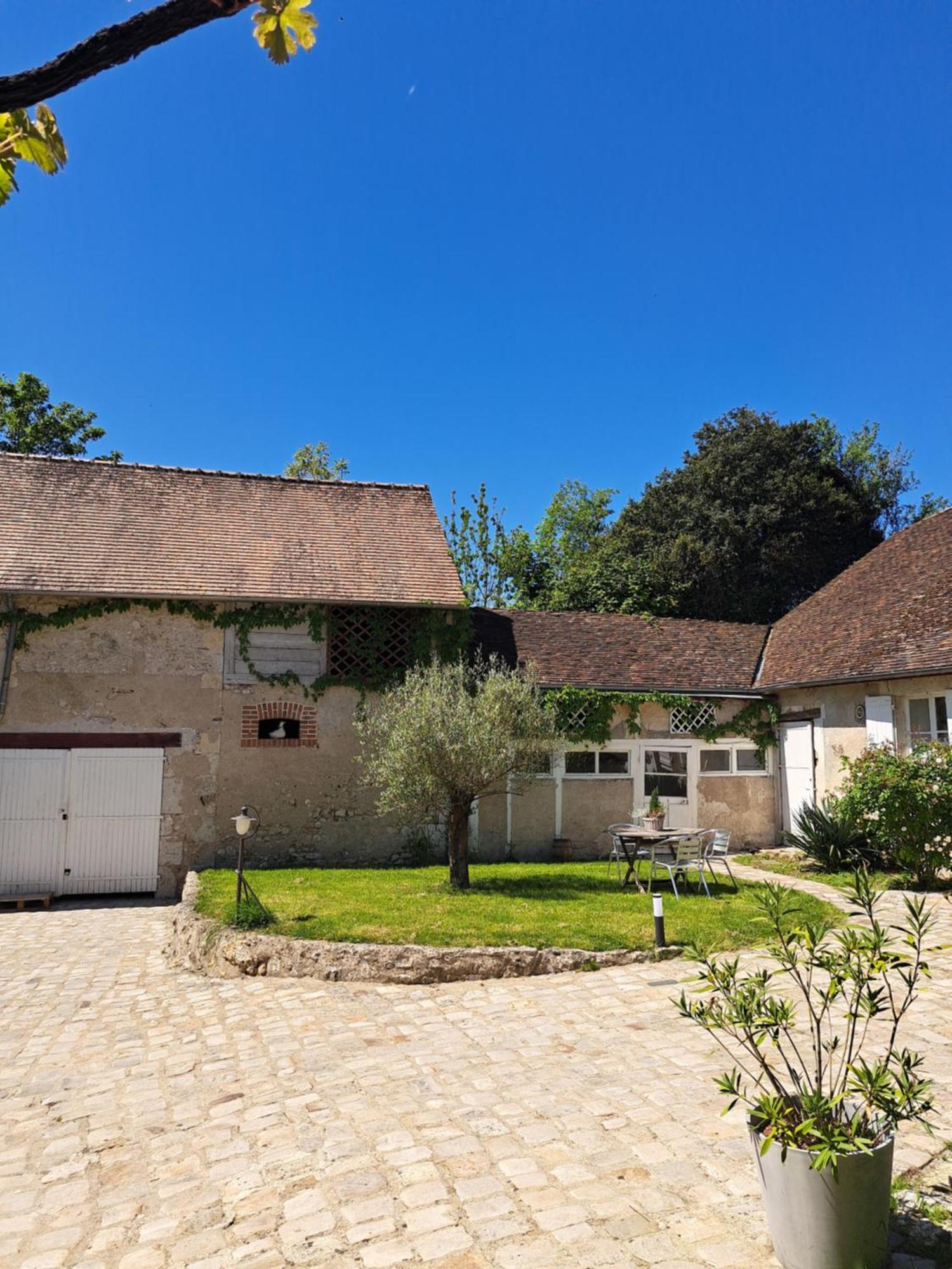Gite De La Tour De Loire - 65 M2 Au Pied D'Une Tour De Gue Du 17Eme Siecle Мер Экстерьер фото